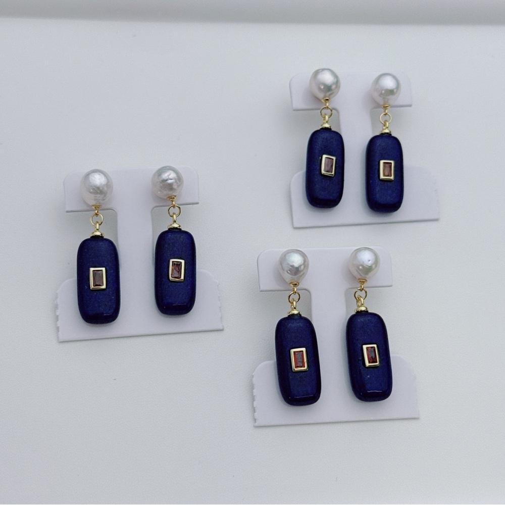 E275 Handmade Freshwater Baroque Pearl  Lapis Earrings
